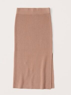 Abercrombie and Fitch Ribbed Midi Skirt in Dusty Rose